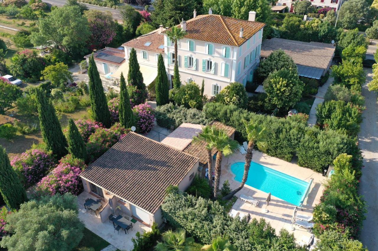 히에레 Domaine De L'Aufrene B&B 외부 사진